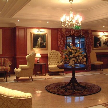 Barn Hotel London Ruislip Interior photo