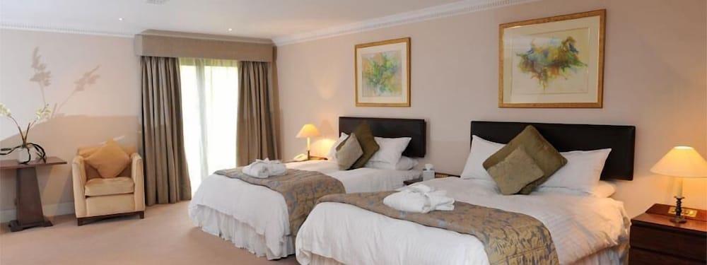 Barn Hotel London Ruislip Exterior photo
