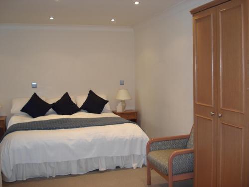 Barn Hotel London Ruislip Exterior photo