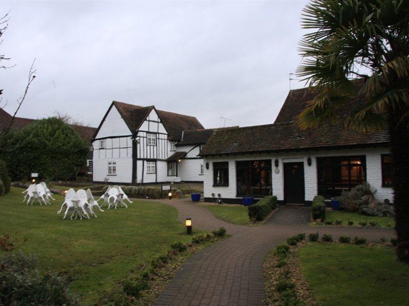 Barn Hotel London Ruislip Exterior photo
