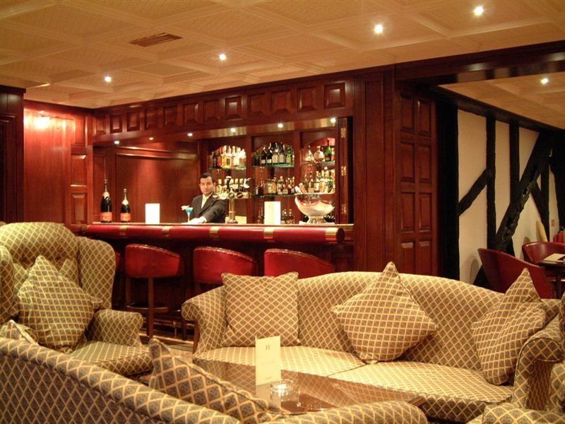 Barn Hotel London Ruislip Exterior photo