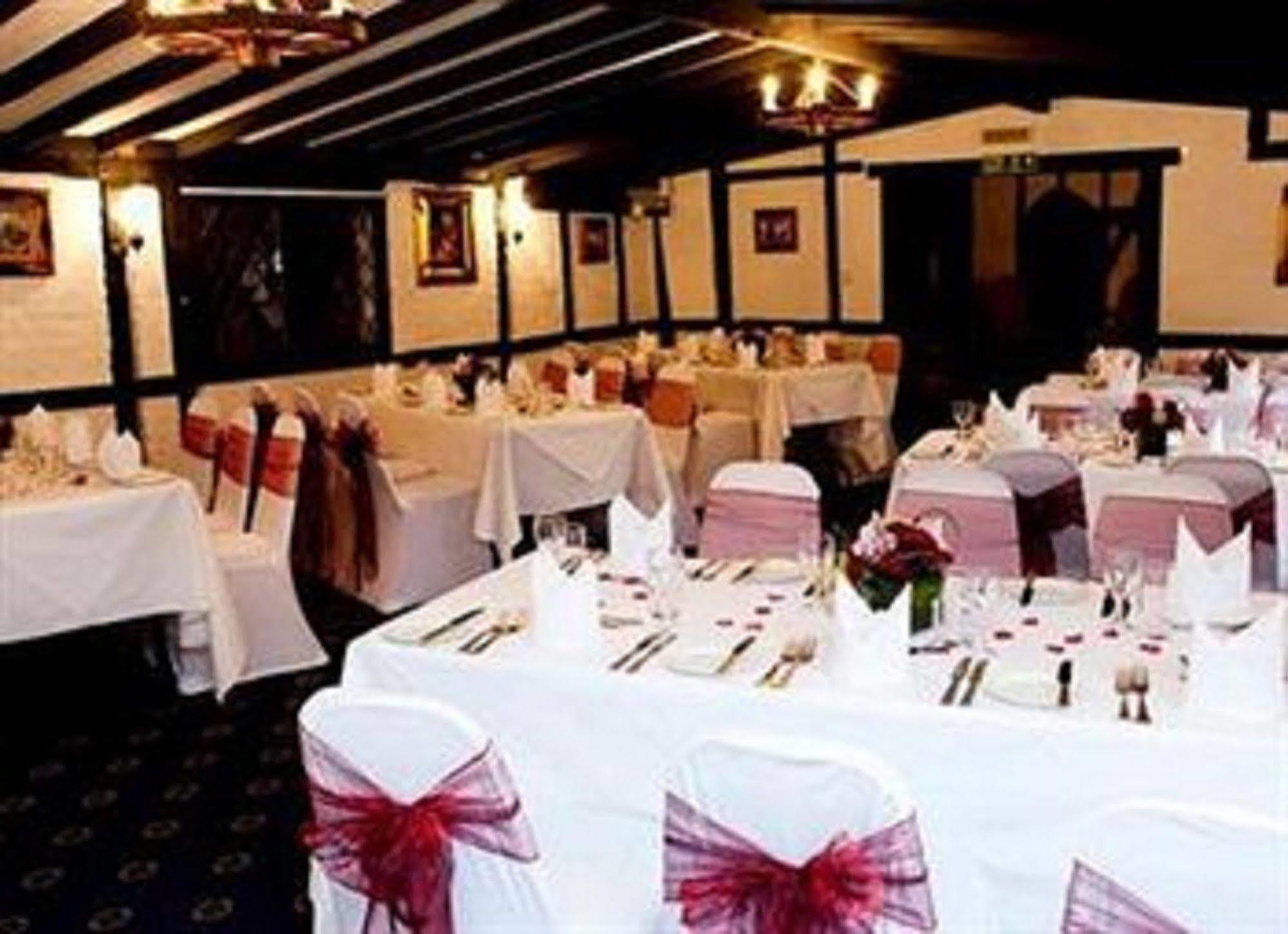 Barn Hotel London Ruislip Exterior photo