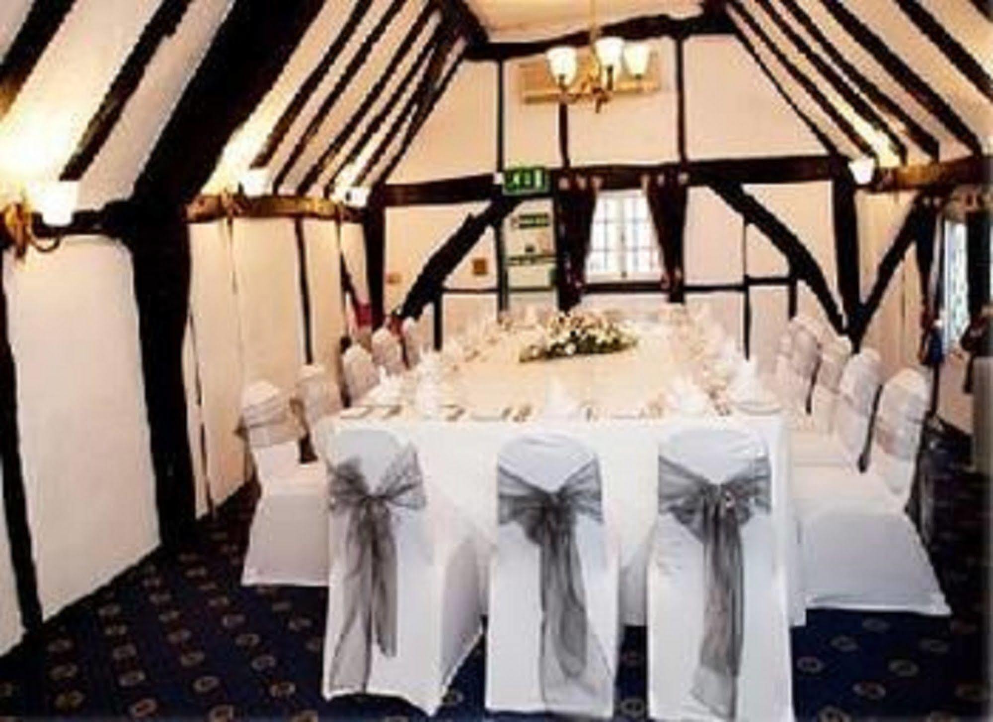 Barn Hotel London Ruislip Exterior photo